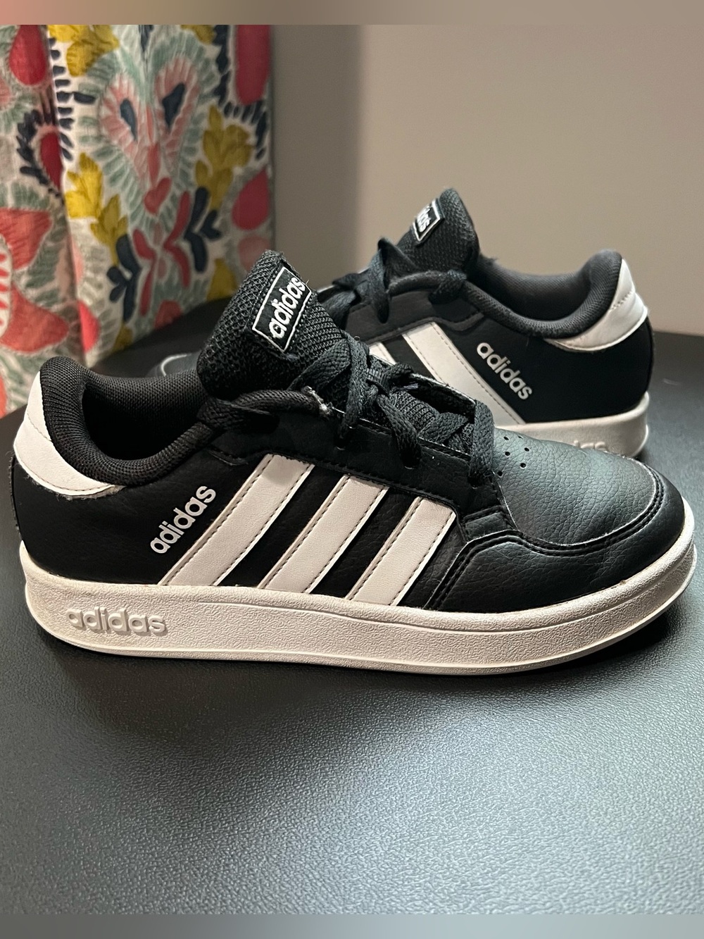 Adidas Boys Sneakers Size 1.5 Kids